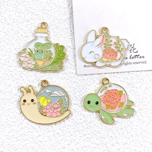 Süße Emaille-Tieranhänger mit Hase Schnecke und Schildkröte für DIY-Schmuckherstellung