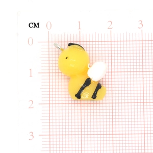 Detailed size guide for 1.5cm resin honey bee charm with silver hanging ring