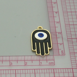 Hamsa hand hanger met boze oog in zwart emaille voor het maken van sieraden