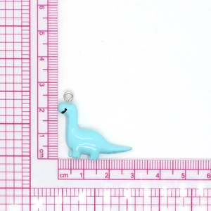 Lichtblauwe hars dinosaurus bedel met zilveren ring voor DIY-sieraden op schaal