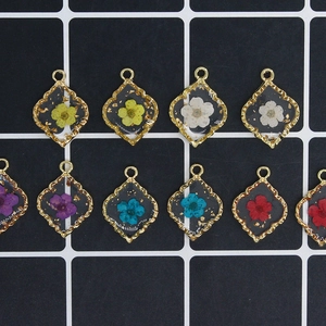 Rhombic resin pendants with real dried flowers and gold foil for DIY jewelry making