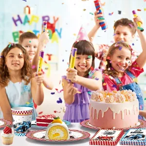 Set stoviglie per festa di compleanno a tema auto da corsa con piatti blu e tovaglioli