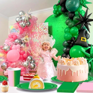 Kit vaisselle jetable rose et vert dégradé avec assiettes et décorations de fête