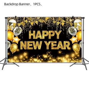 Detail der Happy New Year Hintergrundbanner mit Goldballons und Feuerwerk auf Schwarz