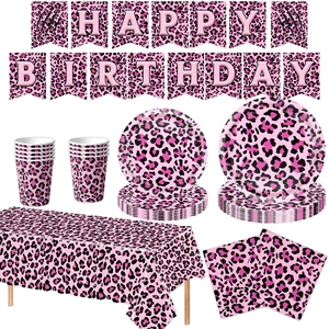 Kit vaisselle anniversaire léopard rose avec bannière, gobelets et nappe de fête