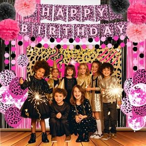 Décor de fête d'anniversaire léopard rose avec bannières, ballons et pompons en papier