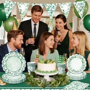 Set de vaisselle jetable thème eucalyptus avec assiettes et gobelets pour décor de fête