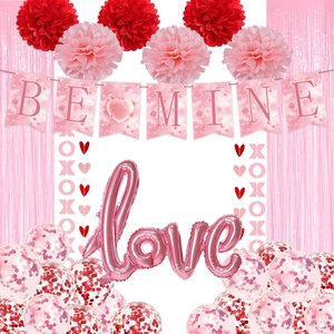 Σετ διακόσμησης Αγίου Βαλεντίνου με πανό Be Mine, μπαλόνι love και μπαλόνια με κομφετί