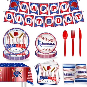 Detailliertes Baseball-Partygeschirr-Set mit Bannern, Tellern und einer Tischdecke