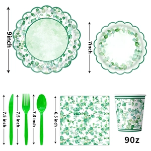 Set di stoviglie usa e getta con foglie di eucalipto piatti tovaglioli e posate