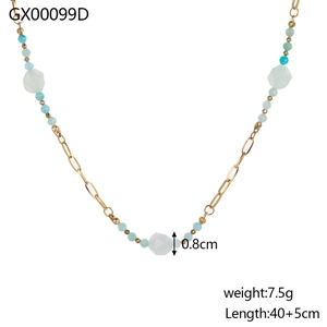 Detail view of a 40cm beaded necklace with 0.8cm green gemstone and gold metal chain