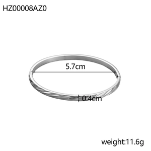 Silver vintage titanium steel bangle with diagonal relief and 5.7cm inner diameter
