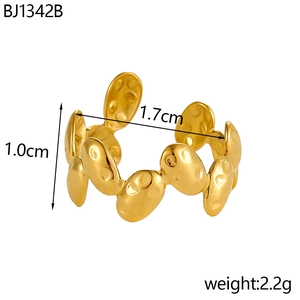 Detail of gold hammered-texture ring showing irregular oval bean links and dimensions