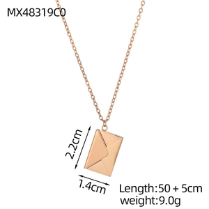 Colgante sobre oro rosa dimensiones 2.2x1.4cm con cadena de 50+5cm de largo