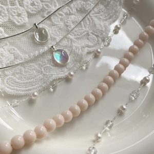 Elegant French vintage layered necklace set with pearls and snake chain in silver finish