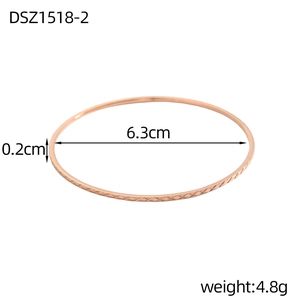 Dettagli misure per bracciale oro rosa a rombi con diametro 6,3cm e peso di 4,8g