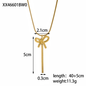 Detailed dimensions of gold bow necklace with 5cm tassel and 45cm adjustable chain