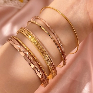Titanium Staal Armband Voor Vrouwen Goud Roségoud Verguld Metaal Textuur Schuine Ruit Patroon Minimalistisch Mode Sieraden Cadeau