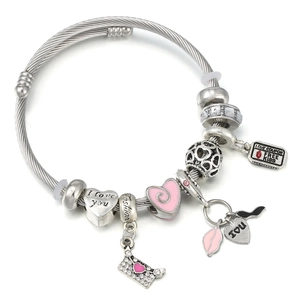 Bracelet câble en acier inoxydable avec breloques cœur rose et gravure I love you