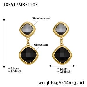 Detailed size chart of stainless steel earrings with square gray and black glass stones