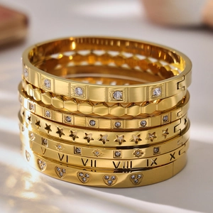 Fashion Stainless Steel Bangle For Women Roman Numerals Zircon Heart Star Honeycomb Bracelet Gold Rose Gold Silver Stackable Jewelry