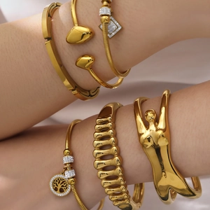 Set bracciali donna in acciaio placcato oro 18k con ciondolo albero della vita e zirconi