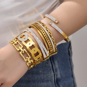 Conjunto de pulseras de acero inoxidable chapado en oro de 18k con circonitas 5A