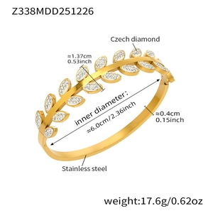 Dimensiones detalladas del brazalete de hoja de oro con diamantes checos y acero inox