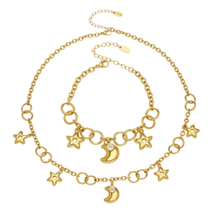 Parure de bijoux élégante en acier inoxydable doré avec pendentifs étoile et lune