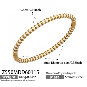 Detaillierte Größenangaben des 18k vergoldeten Edelstahl-Armreifs mit Emaille-Design