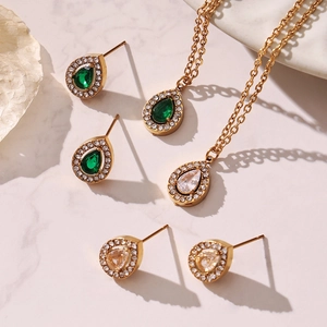 Teardrop green and clear zircon jewelry set with necklace and earrings in 18k gold plating