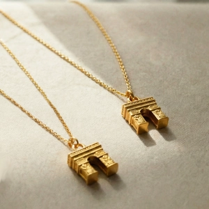 Elegant gold stainless steel Arc de Triomphe pendant necklace with minimalist chain link