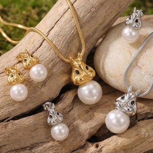 Parure de bijoux écureuil avec perles, collier et boucles d'oreilles thème forêt