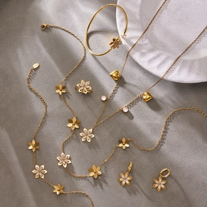 Eleganti Gioielli A Fiore Zircone Acciaio Inossidabile 316L Collana Orecchini Bracciale Anello Cerchietto Placcato Oro Impermeabile Ipoallergenico Ciondolo Cuore Donne