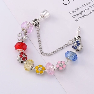 Buntes Blumen Charm Armband mit mehrfarbigen Kristallperlen und silberner Schlangenkette