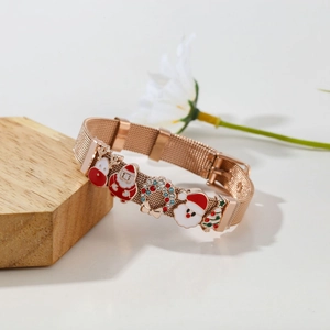 Weihnachtsarmband aus Roségold mit Anhängern wie Weihnachtsmann und Tannenbaum Geschenk