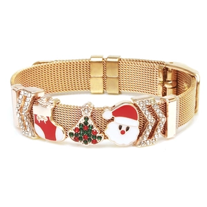 Detailansicht goldenes Mesh-Armband mit Anhängern von Weihnachtsmann, Baum und Socke