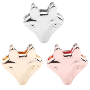 Detailansicht polierter Fuchskopf-Legierungsanhänger in Silber, Gold und Roségold-Optik