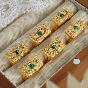 Anelli occhio del male placcati oro 18 carati in acciaio titanio con pietra verde e diamanti