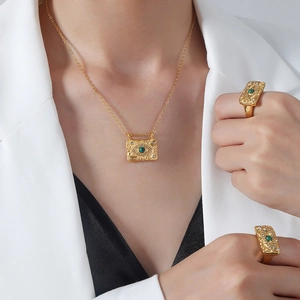 Set gioielli occhio del male placcato oro 18K con cristalli verdi e diamanti fini
