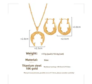Dimensions détaillées du collier pendentif poisson et boucles d'oreilles en acier titane 18K