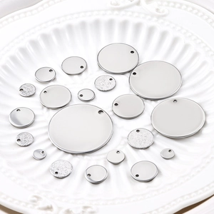 Ciondolo Tondo in Acciaio Inossidabile Goffrato Lucido Accessorio per Gioielli DIY Charm Disco di Metallo per Realizzazione di Collane Braccialetti Materiale Artigianale