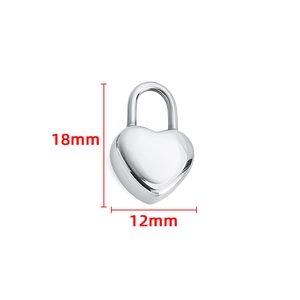 Polierter Herzanhänger aus Edelstahl mit 18 mm Höhe und 12 mm Breite für DIY-Schmuck