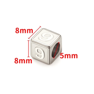 Perlina quadrata in acciaio inox con numero 9 per la creazione di collane e bracciali DIY