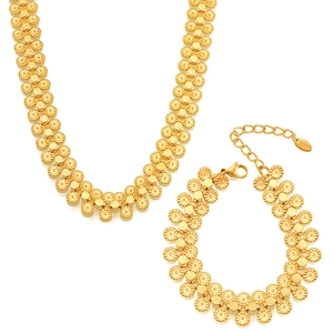 Ensemble de bijoux élégants en acier doré avec collier tournesol et bracelet assorti