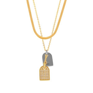Collar de doble capa chapado en oro de 18k con colgante de circón y placa de París