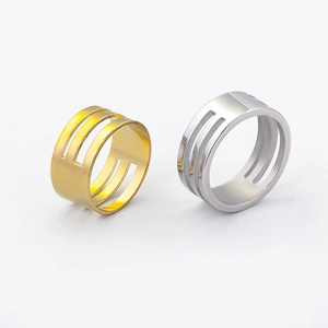 Anillos abiertos anchos y huecos de acero inoxidable en acabado oro y plata