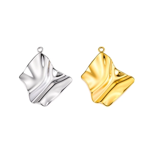 Modern wavy heart-shaped stainless steel pendants in gold and silver finishes
