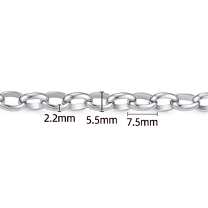 Dettaglio della catena a maglie ovali in acciaio inox con misure di 2,2 mm e 5,5 mm