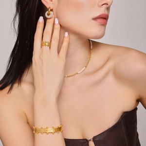 18K gold plated stainless steel jewelry set with pearl necklace, earrings and cuff bracelet